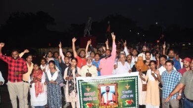 विस्थापितों का कैंडल मार्च