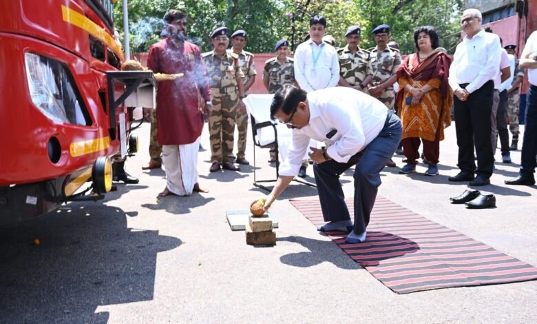बीएसएल में अत्याधुनिक एरियल हाइड्रोलिक प्लेटफॉर्म फायर फाइटिंग वाहन का लोकार्पण