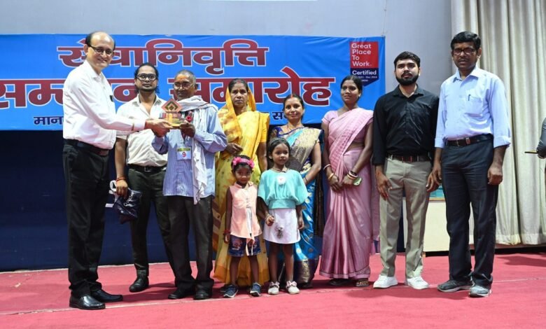 बोकारो स्टील प्लांट से सेवानिवृत कर्मचारियों को दी गई सम्मानपूर्वक विदाई