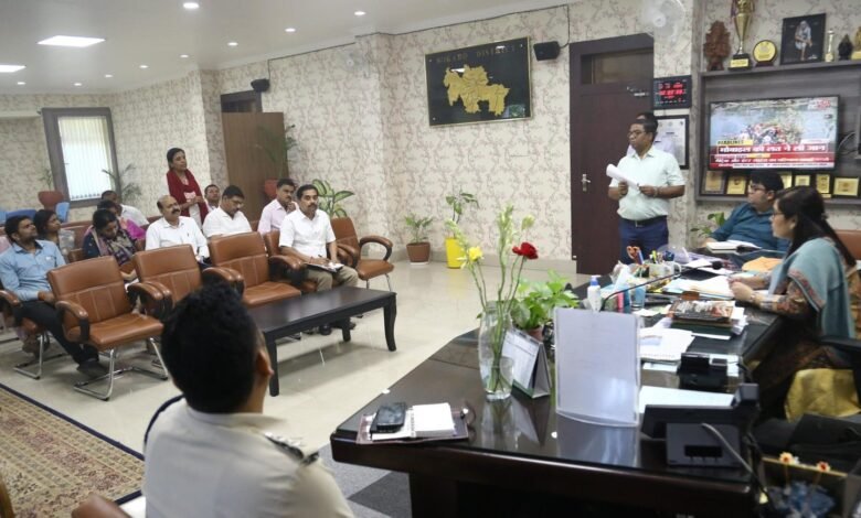 बाल श्रम उन्मूलन को लेकर उपायुक्त ने की टास्क फोर्स की बैठक, सघन छापेमारी के निर्देश