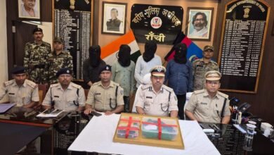 रांची में छिनतई गिरोह का खुलासा, 4 गिरफ्तार, सोने के जेवर और नकद बरामद
