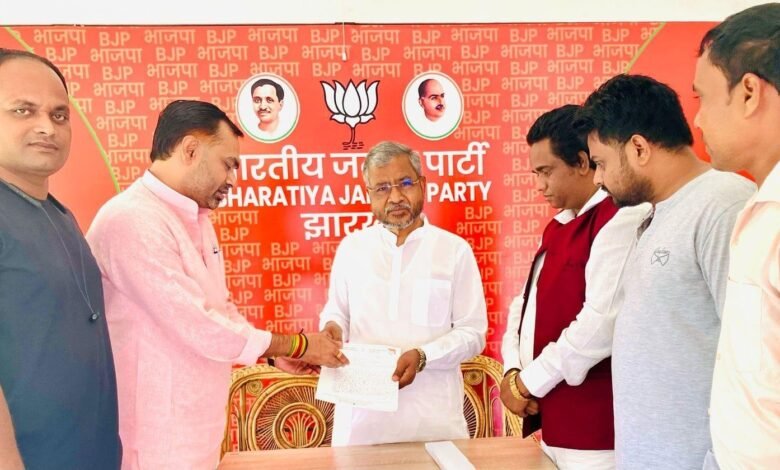 बोकारो में बांग्लादेशी घुसपैठ पर BJP नेता का बड़ा कदम, बाबूलाल मरांडी से की मुलाकात