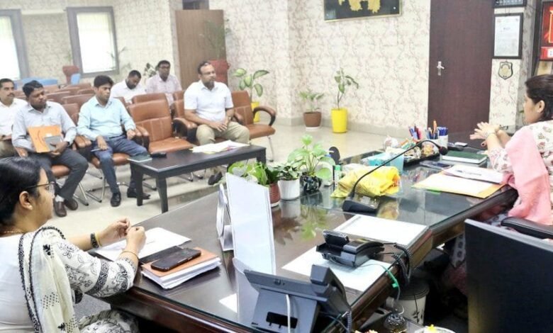 विशेष अवसरों पर छात्रों के लिए तिथि भोजन का आयोजन करें: उपायुक्त विजया जाधव