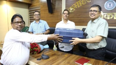 35 वर्षों की सेवा के बाद रिटायर हुए चालक को डीसी ने दिया अनोखा सम्मान, घर तक छोड़ने भेजा अफसर