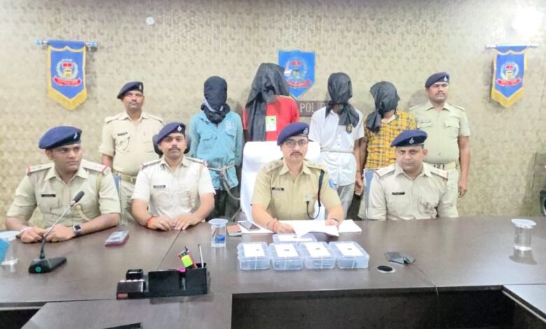 चंद्रपुरा रेलवे स्टेशन पर व्यापारी से लूट, बोकारो पुलिस ने 48 घंटे में किया खुलासा