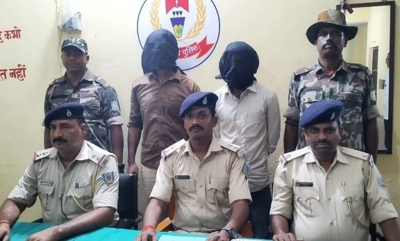 हरला थाना क्षेत्र में ट्रक चालक से रंगदारी मांगने वाले दो आरोपी गिरफ्तार, खुद को बता रहे थे JBKSS नेता