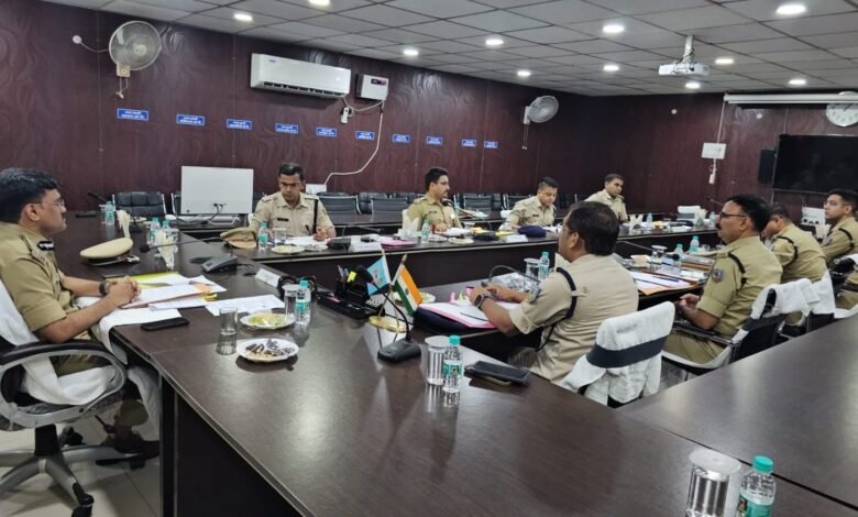 👮 उत्तर छोटानागपुर जोन की पुलिस समीक्षा बैठक: संगठित अपराध, नक्सल और ड्रग्स पर होगा कड़ा एक्शन