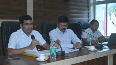 खुदरा शराब दुकानों की स्टाफ व स्टॉक जांच हर हाल में 30 जून तक पूर्ण करें – अपर समाहर्ता बोकारो