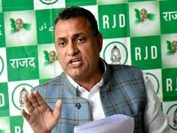 बक्सर के सांसद सुधाकर सिंह ने BPSC TRE 4.0 से पहले STET परीक्षा आयोजित करने की मांग की। उन्होंने कहा कि देरी से लाखों शिक्षाकांक्षी युवाओं के भविष्य पर खतरा मंडरा रहा है।