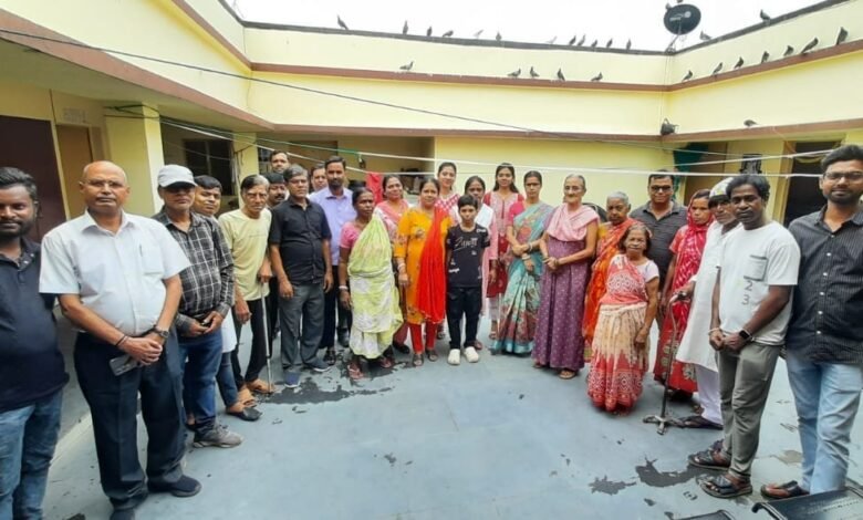 नेताजी सुभाष चंद्र बोस समिति ने भूली के श्याम नगर से सबलपुर ओल्ड एज होम में बुजुर्गों को भोजन कराकर जन्मदिन को बनाया यादगार। जानें कार्यक्रम की पूरी जानकारी।