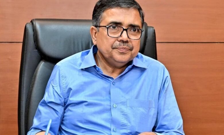 दिल्ली अग्निकांड के बाद होटल सुरक्षा को लेकर समीक्षा करते बोकारो प्रशासन