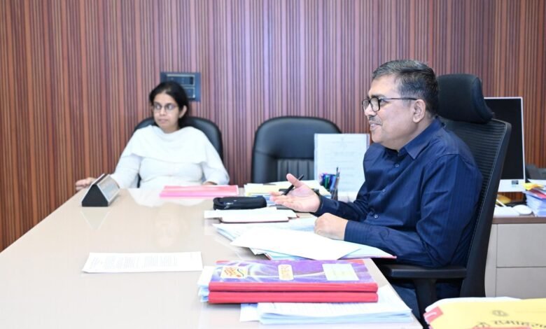 बोकारो में जिला खेल संचालन समिति की बैठक की तस्वीर