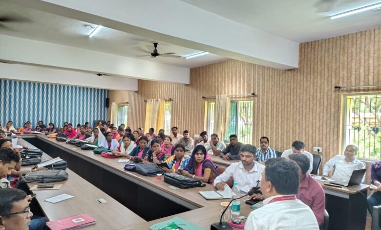 बोकारो में विशेष गहन पुनरीक्षण कार्यक्रम के तहत बीएलओ एवं सुपरवाइजरों का प्रशिक्षण