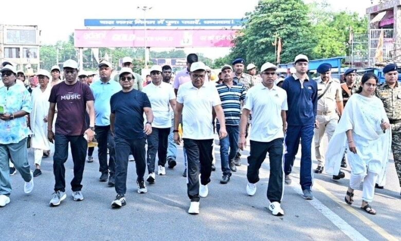 बोकारो में नशामुक्ति जागरूकता रैली को संबोधित करते उपायुक्त अजय नाथ झा
