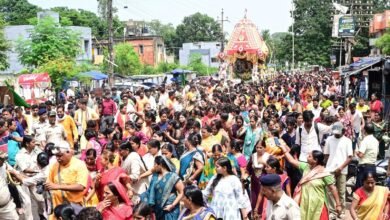 Devotees pulling Lord Jagannath Bahuda Rath during the return journey in Bokaro