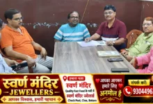 बोकारो में स्वदेशी सप्ताह को लेकर बैठक करते स्वदेशी जागरण मंच के कार्यकर्ता