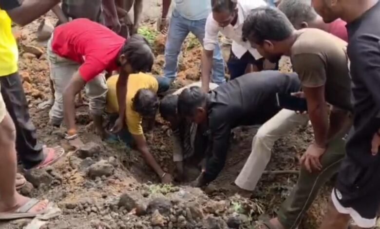 धनबाद कतरास के केशलपुर में अवैध कोयला खनन के दौरान हादसा