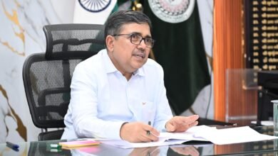 बोकारो सेक्टर-12E में जर्जर भवनों को लेकर जिला प्रशासन की कार्रवाई