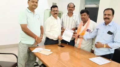 बोकारो नयामोड़ रेलवे स्टेशन सड़क पर जलजमाव को लेकर BSL अधिकारियों से मिले भाजपा नेता