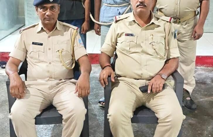 नामकुम में ज्वेलरी दुकान चोरी मामले में गिरफ्तार आरोपी और बरामद सामान