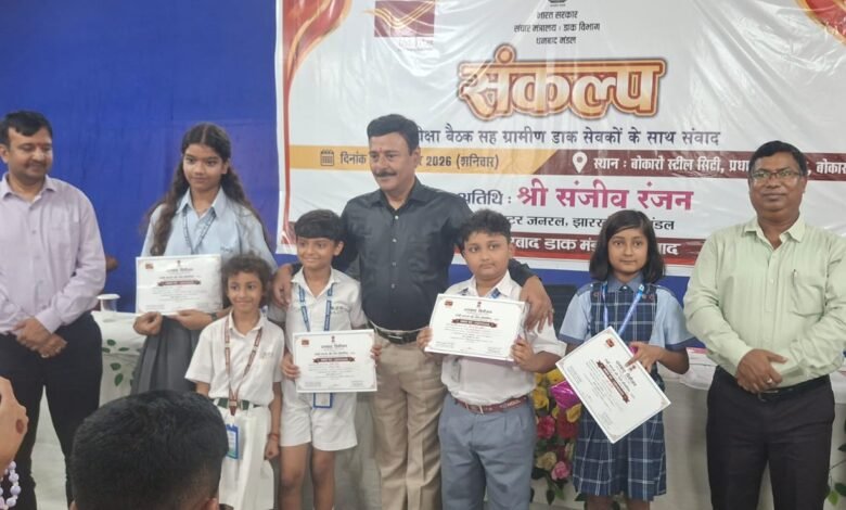 राखी निर्माण प्रतियोगिता में प्रथम स्थान हासिल करने वाली डीएवी इस्पात पब्लिक स्कूल की छात्रा शुभी श्री