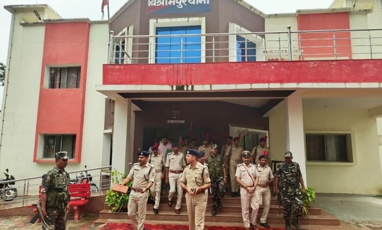 पलामू एसपी का विश्रामपुर थाना निरीक्षण