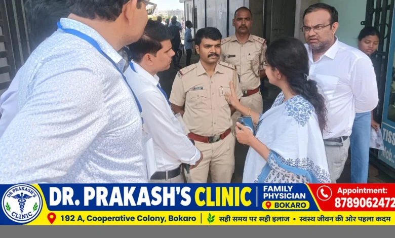 बोकारो में SSC CGL परीक्षा केंद्र का निरीक्षण करतीं डीडीसी शताब्दी मजूमदार